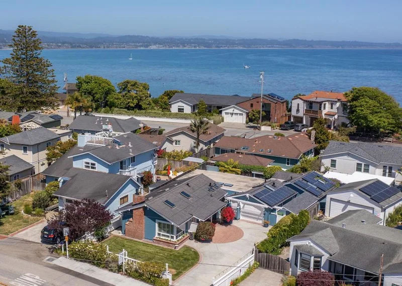 4120 Court Drive, Santa Cruz, CA 95062