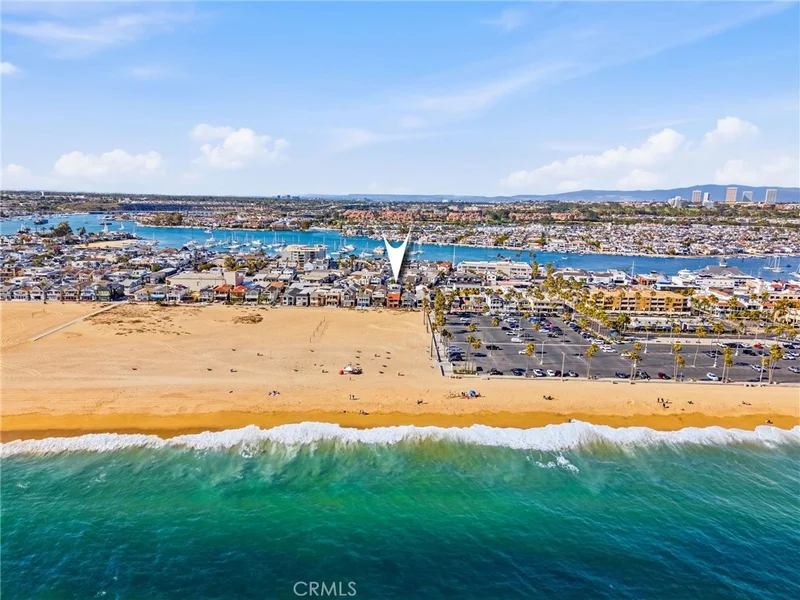 Photo 2 of 419 E Balboa