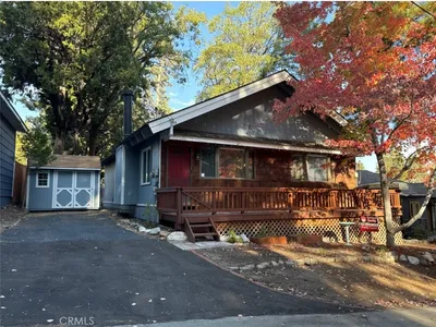 2560 Oak