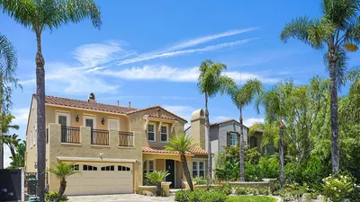 32 Calle Pacifica