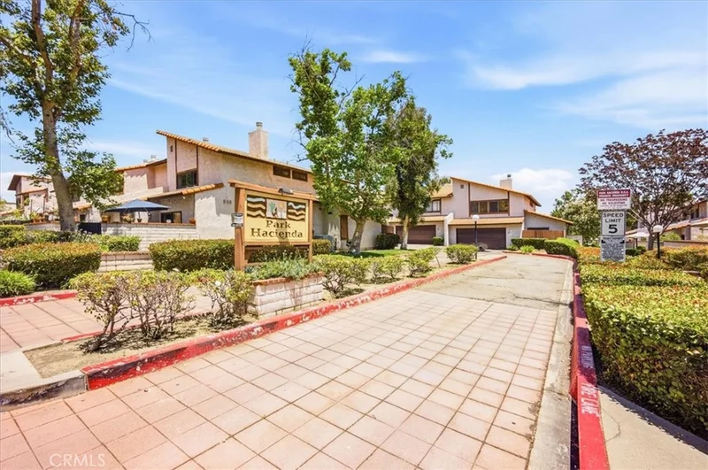 910 N Redding