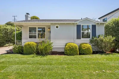 905 Rose Court