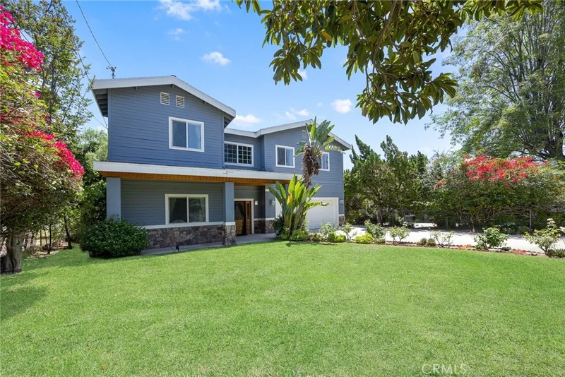 1410 Encino Avenue photo 2