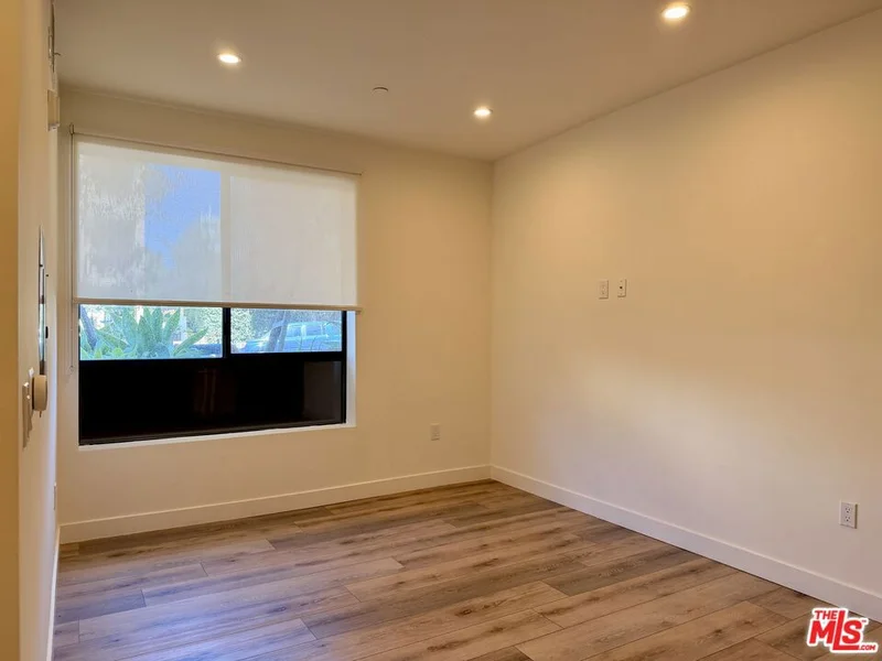 919 Harvard Boulevard 101 photo 2