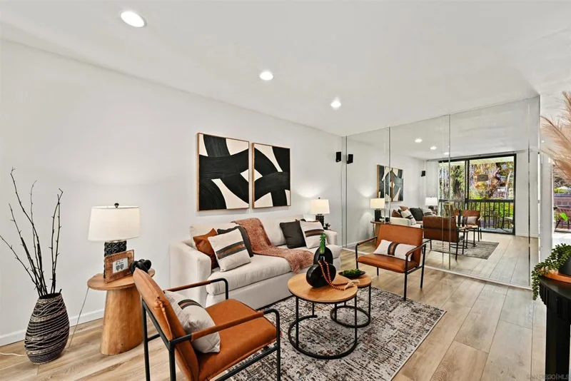 4615 Pico 3, San Diego, CA 92109