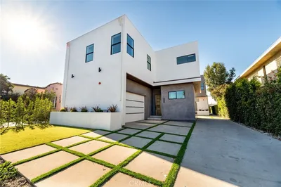 1805 S Longwood