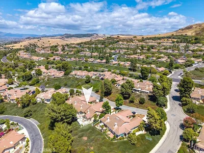 27355 Paseo Laguna
