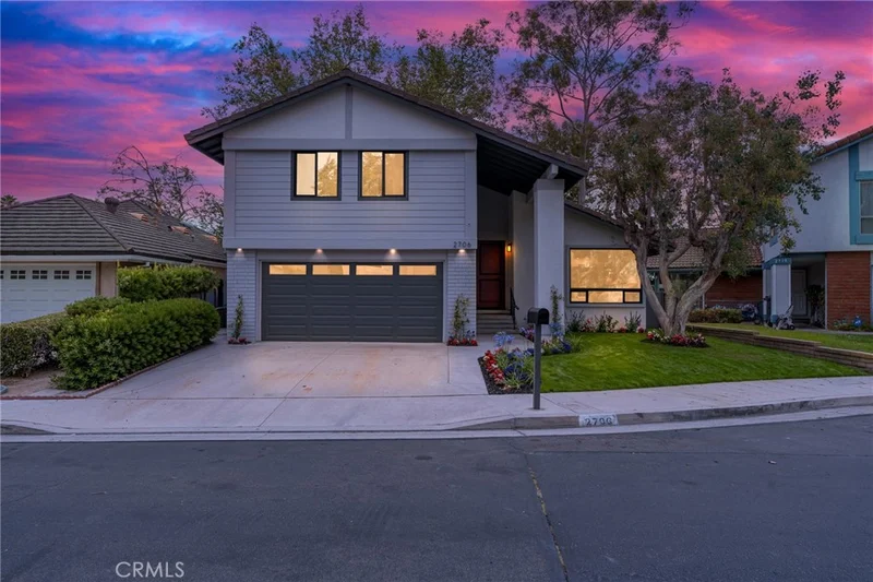 2706 Sheridan, Fullerton, CA 92833