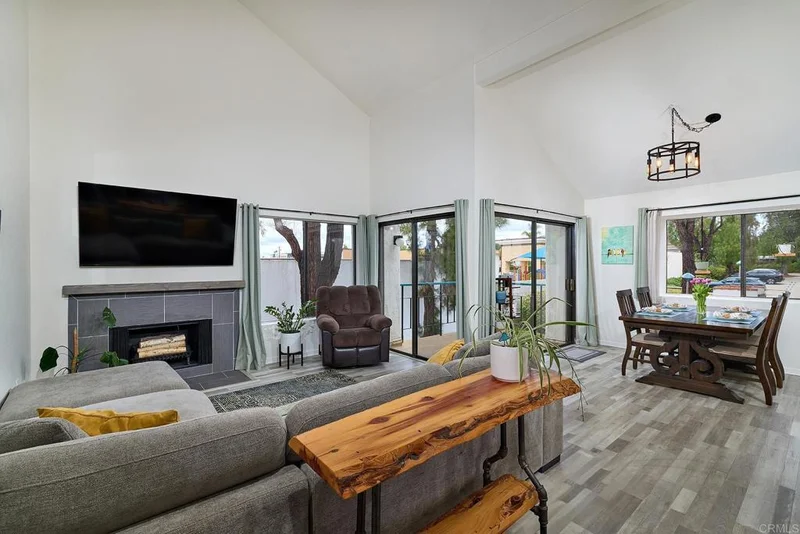 1935 Sunset Drive 45