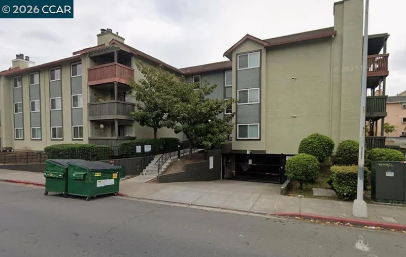 1315 A St 206 photo 2