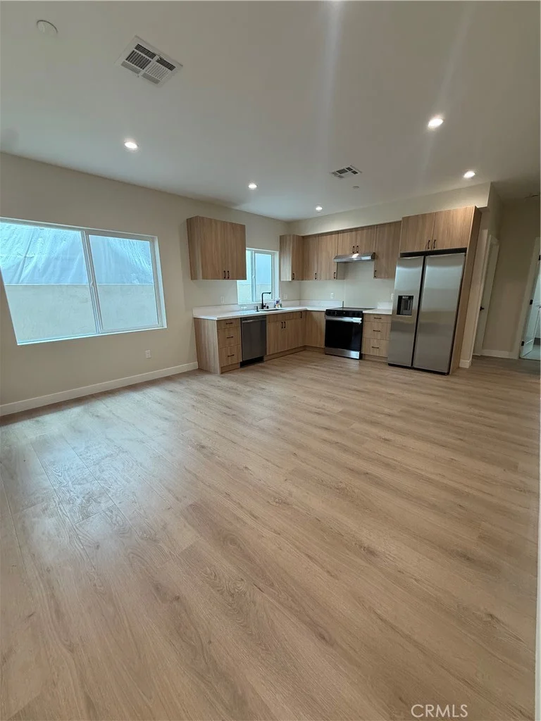 7826 Kyle Street photo 2