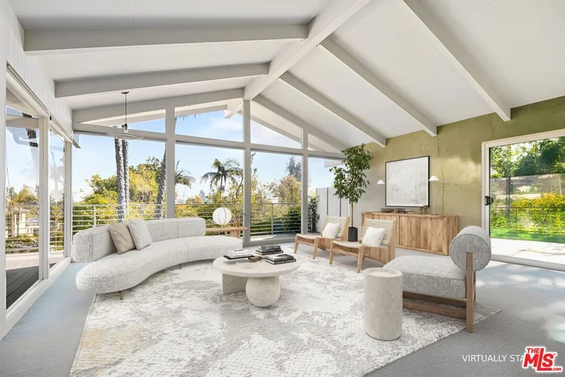 1127 Angelo Drive