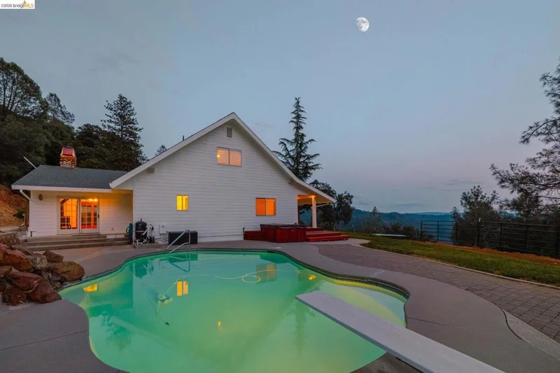 19466 Mira Monte Rd