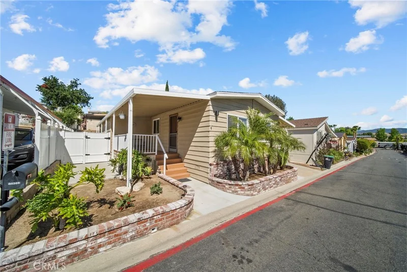 31301 Lakehills #80, Castaic, CA 91384
