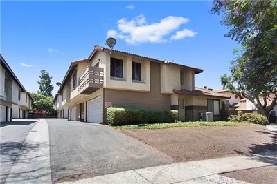 1324 Brentwood B photo 2