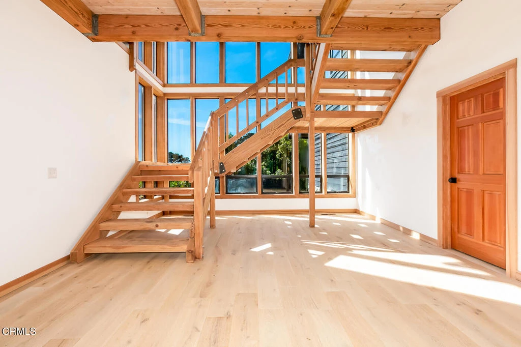 Interior 3