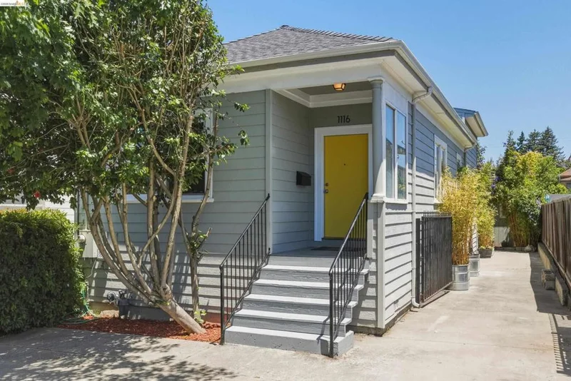 1116 E 20th St, Oakland, CA 94606