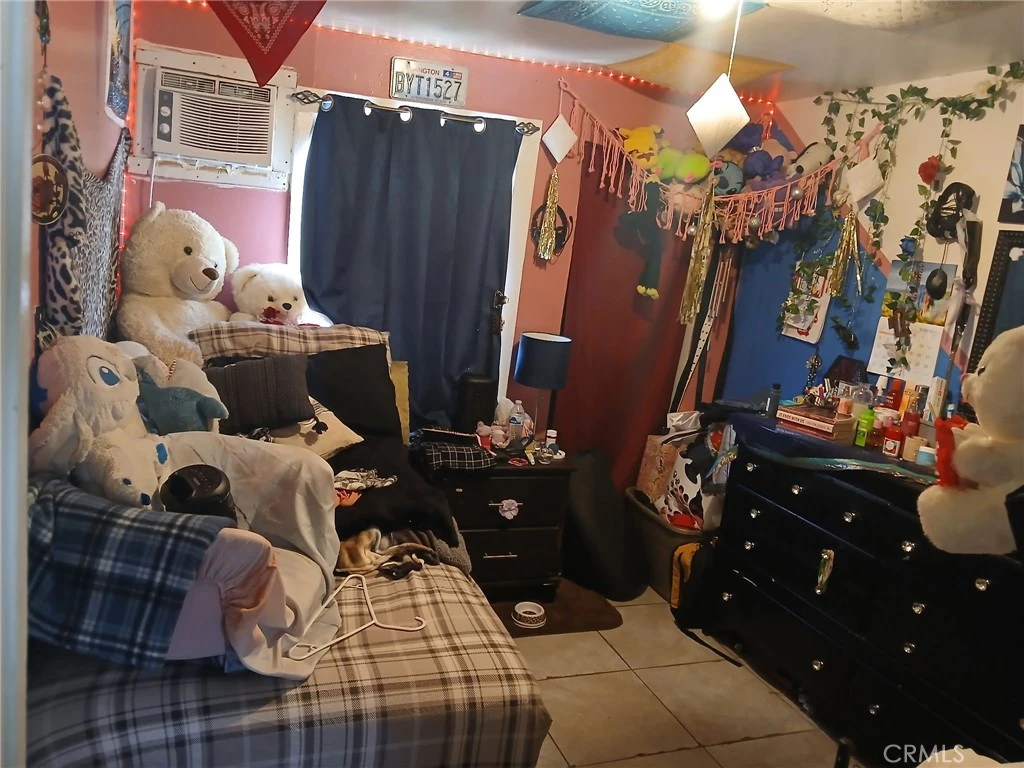 Interior 3