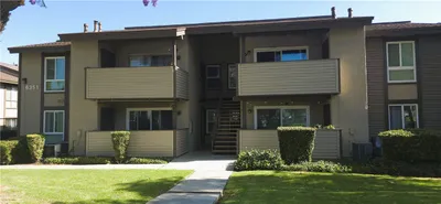 6351 Riverside 39