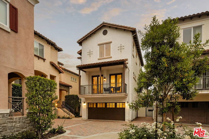 5736 S Celedon, Playa Vista, CA 90094