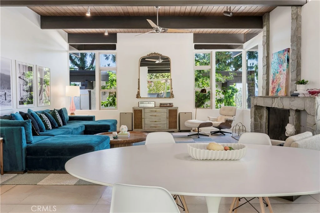 Interior 3