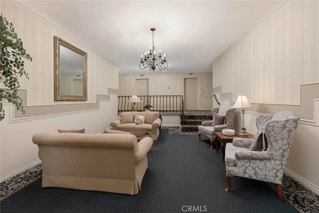 Interior 4