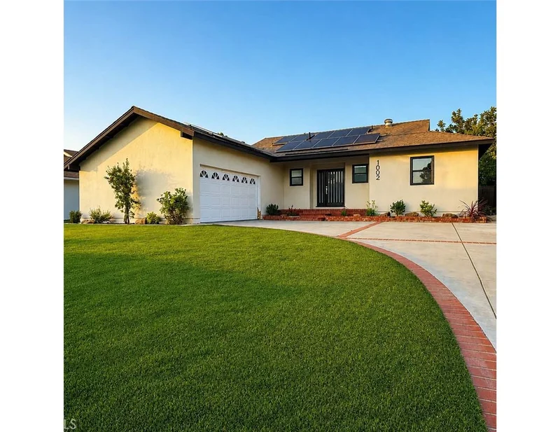 10020 Whitaker Avenue, North Hills, CA 91343