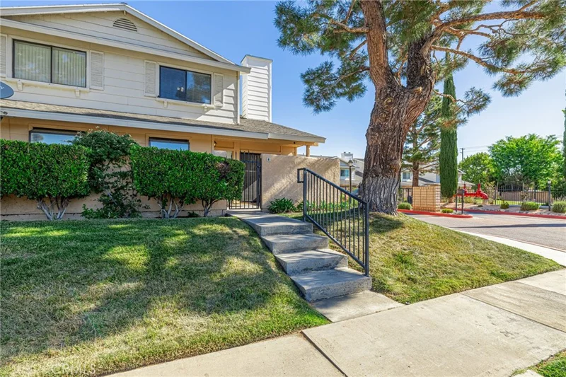 Photo 2 of 1105 Beechdale A