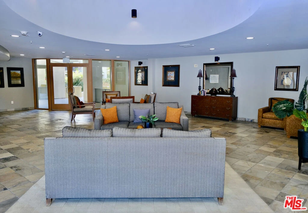 Interior 2