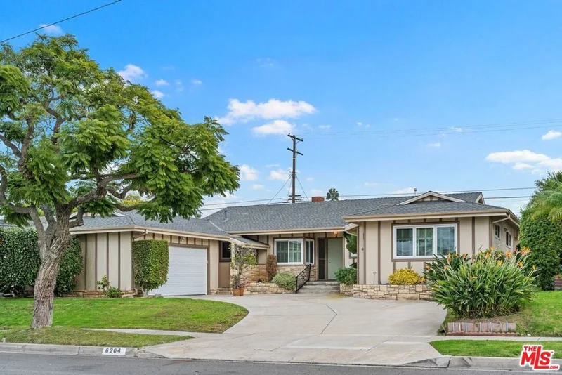 6204 S Corning Avenue, Los Angeles, CA 90056