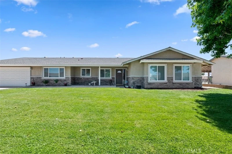 5772 Crown, Jurupa Valley, CA 91752