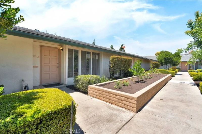 182 W Barstow Avenue A
