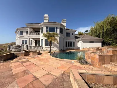 1621 Geist Court