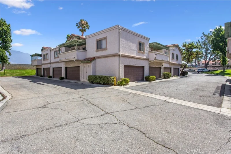 Photo 2 of 10246 Chaparral