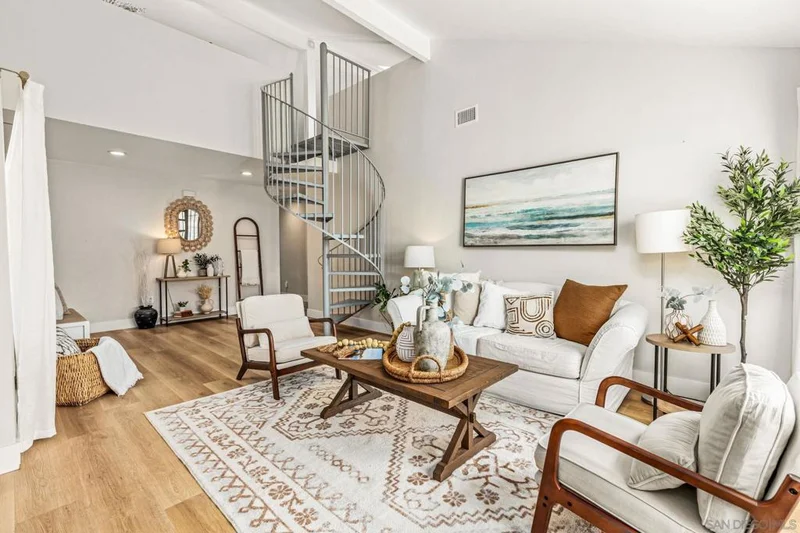 808 Caminito Azul, Carlsbad, CA 92011