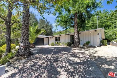3500 Woodcliff Road