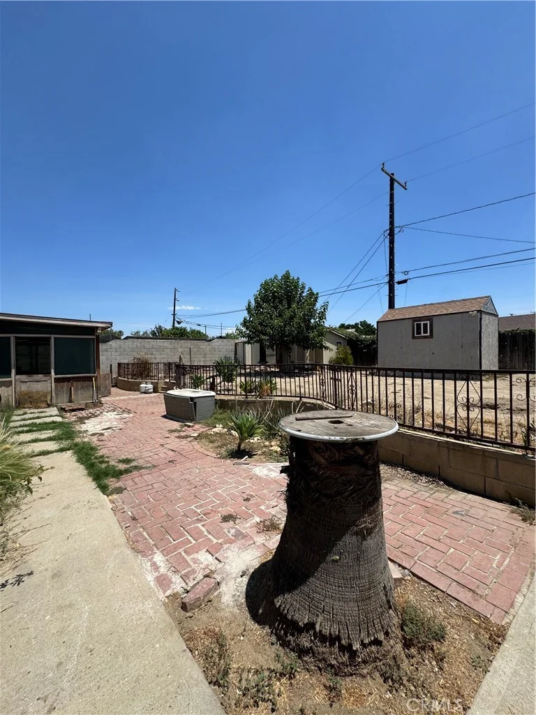 9765 Sycamore photo 2