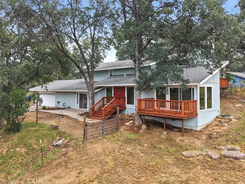 Photo 2 of 47436 Modoc