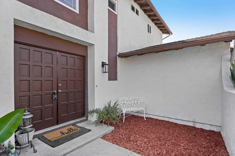 1619 Curry Comb Dr photo 2