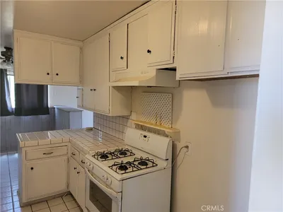 930 Garden Grove photo 2