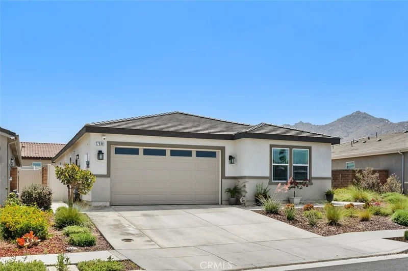 7598 Orangebrook