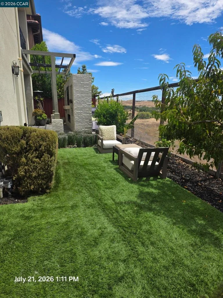 Photo 2 of 600 Thyme Way