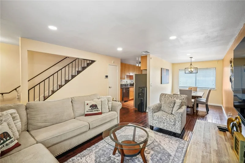 11401 Berendo Avenue 6, Los Angeles, CA 90044