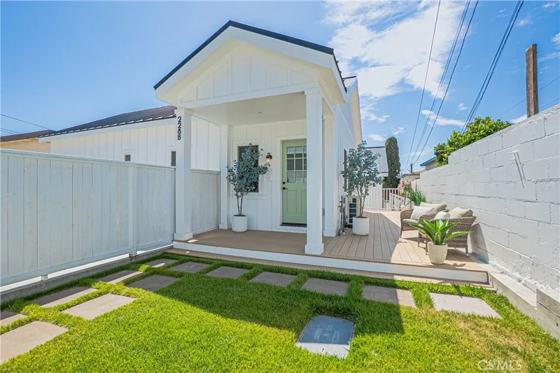 228 B Arena Street, El Segundo, CA 90245