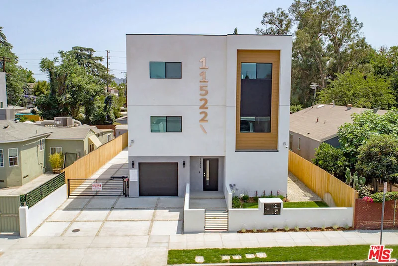 11522 1/2 Emelita Street, North Hollywood, CA 91601