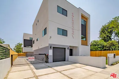 11524 Emelita Street, North Hollywood, CA 91601