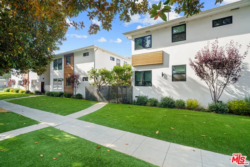 11795 Gateway Boulevard 4, Los Angeles, CA 90064