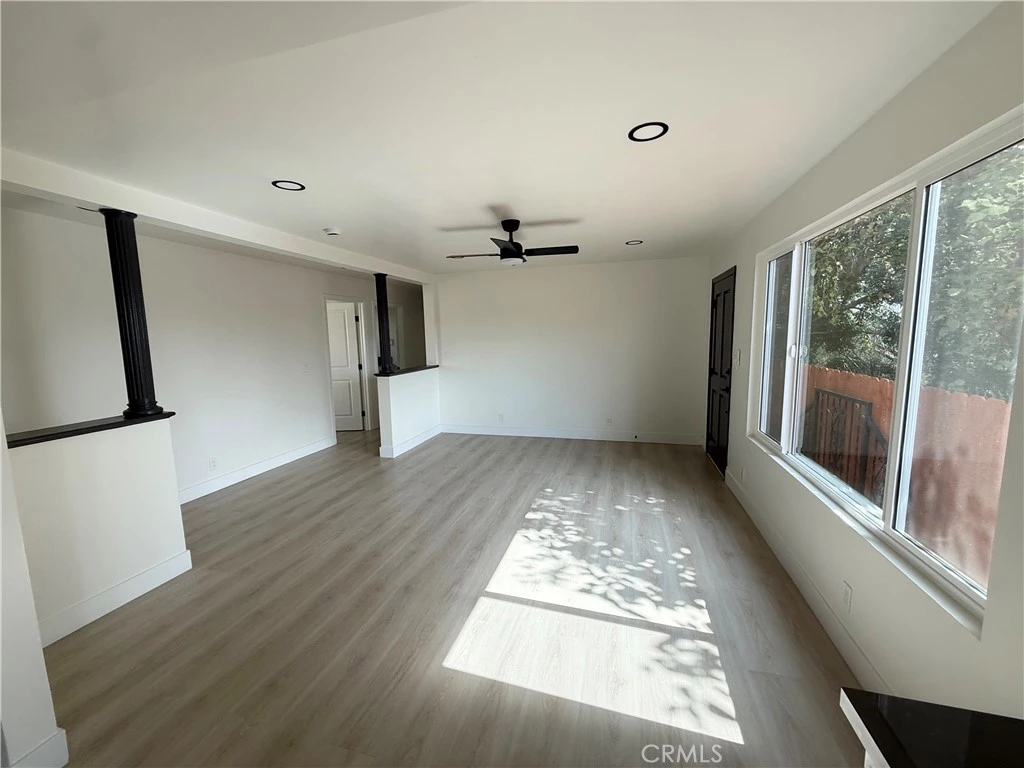 Interior 4