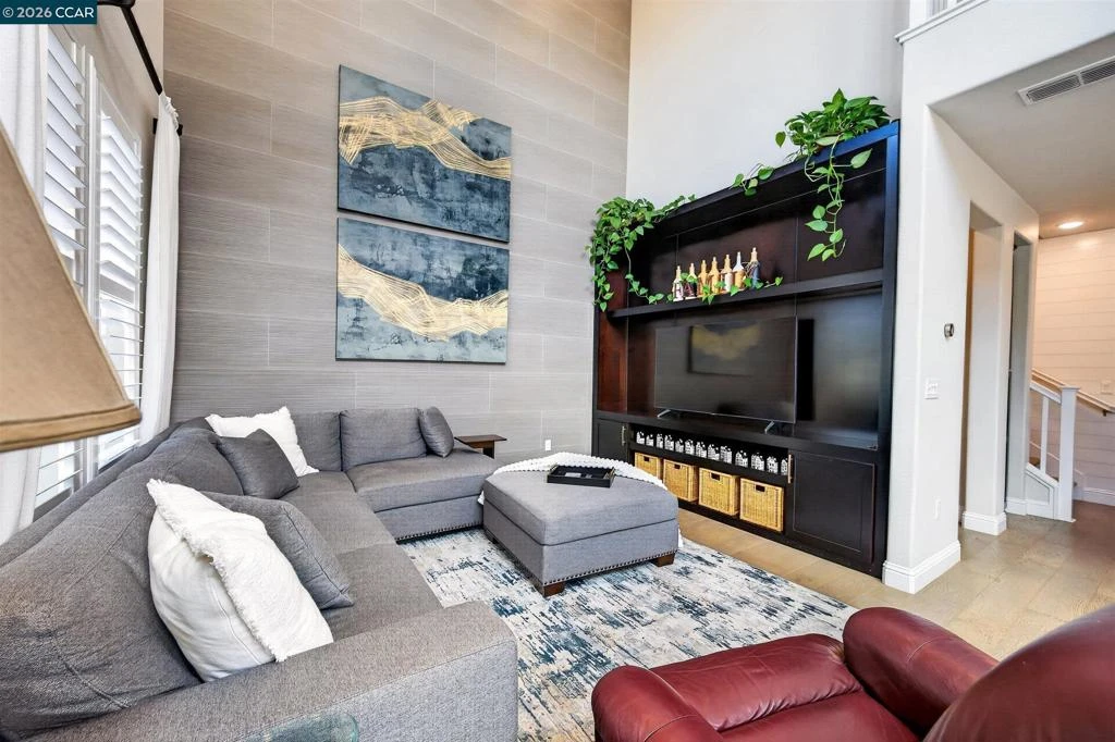 Interior 2