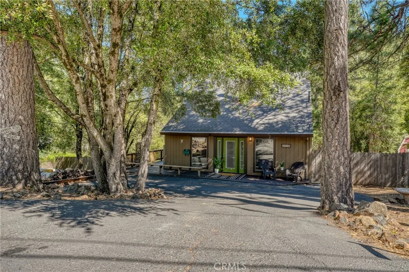 9260 Hoberg Drive E, Cobb, CA 95426